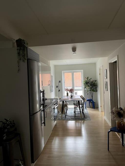 Moderne Lejlighed I Hjertet Af Odense C Apartment Luaran gambar